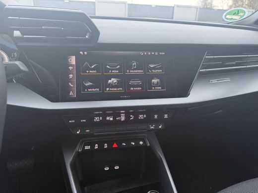 Audi A3 Limousine 35 150pk TFSI S edition Head-up display | MMI navigatie plus MMI touch | Cruise control... ActivLease financial lease