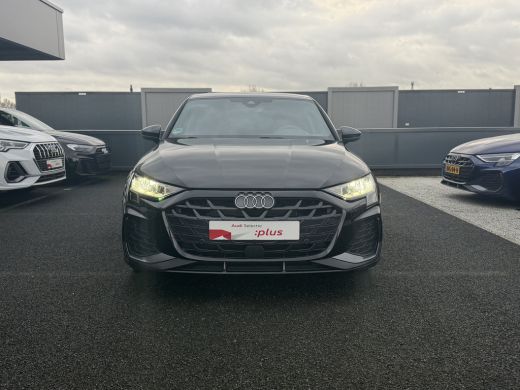 Audi A3 Limousine 35 150pk TFSI S edition Head-up display | MMI navigatie plus MMI touch | Cruise control... ActivLease financial lease