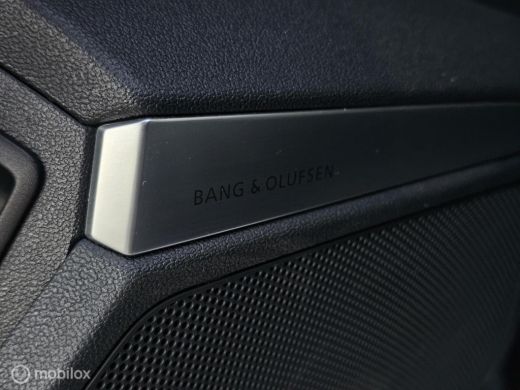 Audi A3 Limousine 35 TFSI S edition Panorama/Keyless/RS Seats/Matrix/S-line ActivLease financial lease