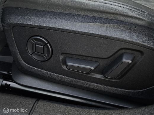 Audi A3 Limousine 35 TFSI S edition Panorama/Keyless/RS Seats/Matrix/S-line ActivLease financial lease