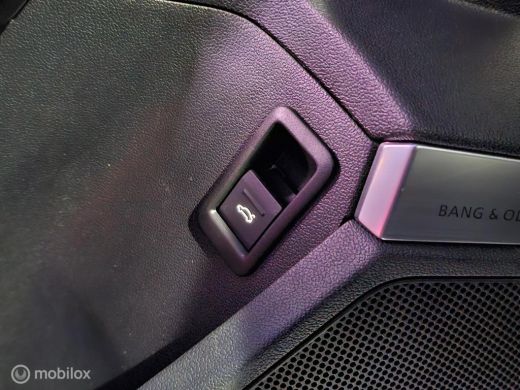 Audi A3 Limousine 35 TFSI S edition Panorama/Keyless/RS Seats/Matrix/S-line ActivLease financial lease