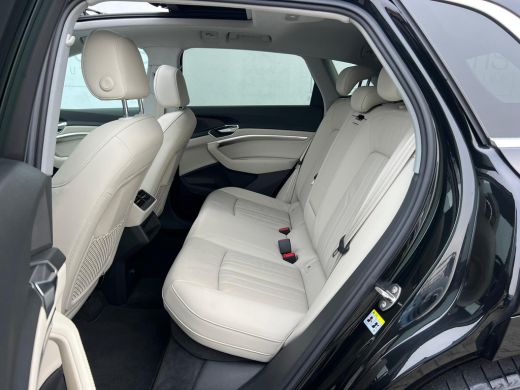 Audi e-tron 55 quattro Business edition Plus 95 kWh NL AUTO | CAMERA | PANO | ActivLease financial lease