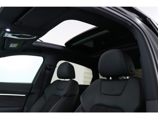 Audi e-tron 55 quattro S edition 95 kWh | Trekhaak | B&O | Dealer Onderhouden! | Navi | Camera | Cruise Adapt... ActivLease financial lease