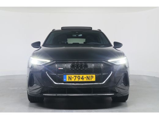 Audi e-tron 55 quattro S edition 95 kWh | Trekhaak | B&O | Dealer Onderhouden! | Navi | Camera | Cruise Adapt... ActivLease financial lease