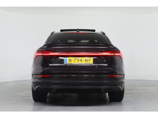 Audi e-tron 55 quattro S edition 95 kWh | Trekhaak | B&O | Dealer Onderhouden! | Navi | Camera | Cruise Adapt... ActivLease financial lease