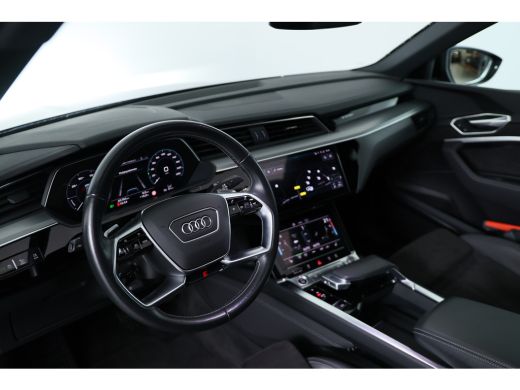 Audi e-tron 55 quattro S edition 95 kWh | Trekhaak | B&O | Dealer Onderhouden! | Navi | Camera | Cruise Adapt... ActivLease financial lease