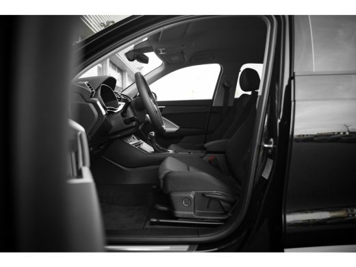 Audi Q3 35 TFSI Advanced edition ActivLease financial lease