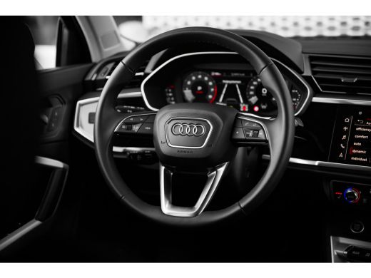 Audi Q3 35 TFSI Advanced edition ActivLease financial lease
