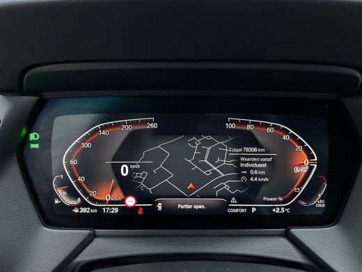 BMW 1 Serie 118i Executive | Achterbank in delen neerklapbaar | Achteruitrijcamera | Alarm klasse 3 ActivLease financial lease