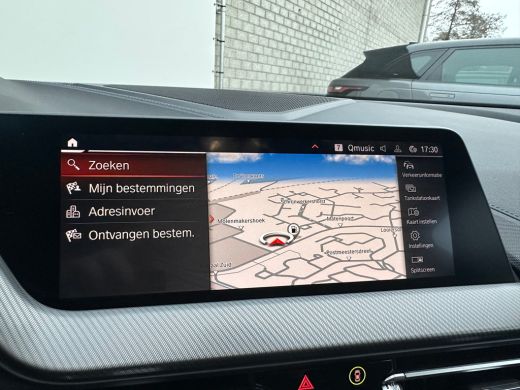 BMW 1 Serie 118i Executive | Achterbank in delen neerklapbaar | Achteruitrijcamera | Alarm klasse 3 ActivLease financial lease