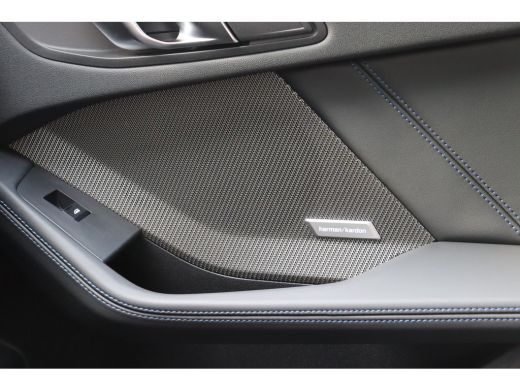 BMW 1 Serie 120 M Sport Automaat / Panoramadak / Sportstoelen / M Adaptief onderstel / Achteruitrijcamera / C... ActivLease financial lease