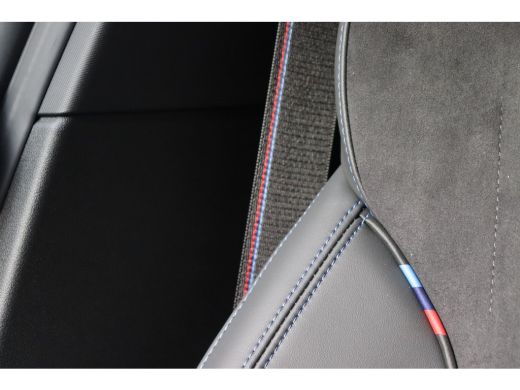 BMW 1 Serie 120 M Sport Automaat / Panoramadak / Sportstoelen / M Adaptief onderstel / Achteruitrijcamera / C... ActivLease financial lease