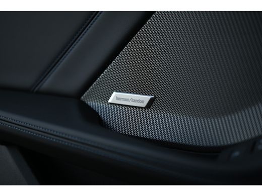 BMW 1 Serie 120 M Sport Automaat / Panoramadak / Sportstoelen / M Adaptief onderstel / Achteruitrijcamera / C... ActivLease financial lease