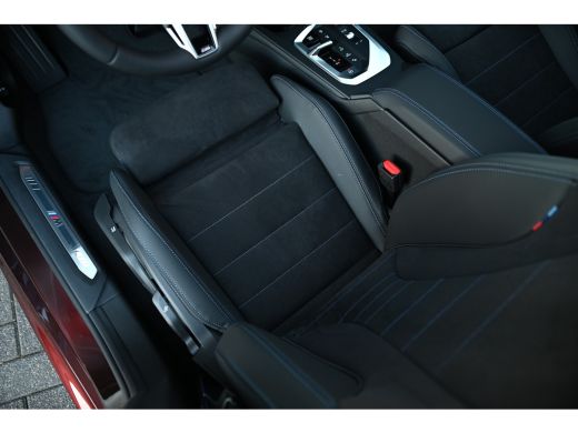 BMW 1 Serie 120 M Sport Automaat / Panoramadak / Sportstoelen / M Adaptief onderstel / Achteruitrijcamera / C... ActivLease financial lease