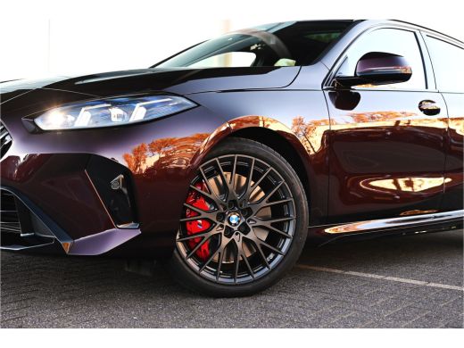 BMW 1 Serie 120 M Sport Automaat / Panoramadak / Sportstoelen / M Adaptief onderstel / Achteruitrijcamera / C... ActivLease financial lease