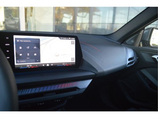 BMW 2 Serie 220 M Sport Automaat / Sportstoelen / Achteruitrijcamera / M Adaptief onderstel / Adaptieve LED /... ActivLease financial lease