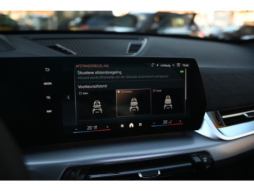 BMW X1 xDrive25e High Executive M Sport Automaat / Panoramadak / Trekhaak / Sportstoelen / M Adaptief on... ActivLease financial lease