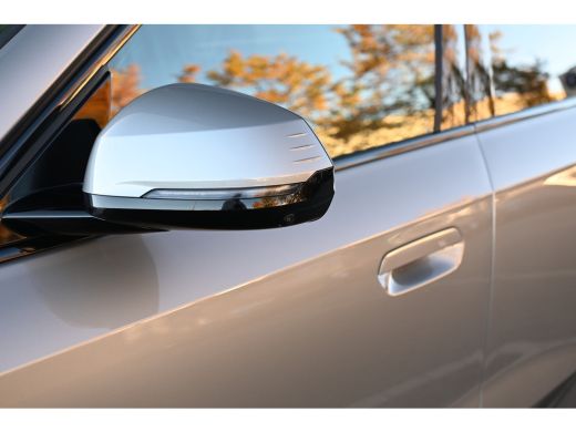 BMW X1 xDrive25e High Executive M Sport Automaat / Panoramadak / Trekhaak / Sportstoelen / M Adaptief on... ActivLease financial lease