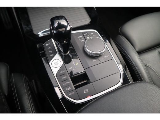 BMW X3 xDrive30e High Executive Pano / 360 cam / Elec stoelen / Trekhaak / ActivLease financial lease