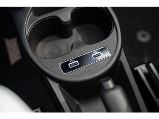 Fiat 500 1.0 Hybrid Dolcevita | Apple Carplay & Android Auto | Panoramadak | Airco | Cruise Controle | Lic... ActivLease financial lease