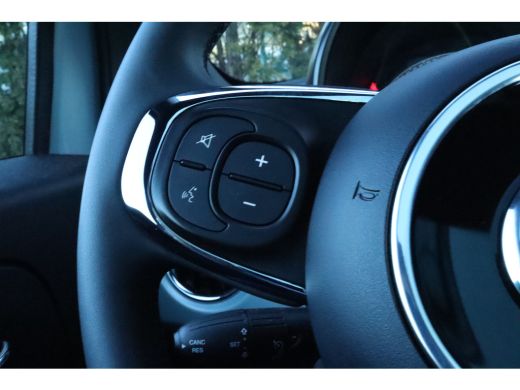 Fiat 500 1.0 Hybrid Dolcevita Finale | Cruise Control | Panoramadak | Carplay | Airco | Sensoren achter | LMV ActivLease financial lease