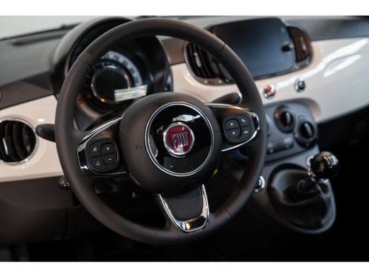 Fiat 500 1.0 Hybrid Dolcevita Finale | Panoramadak | NL Auto | Parkeersensoren | Apple Carplay & Android A... ActivLease financial lease