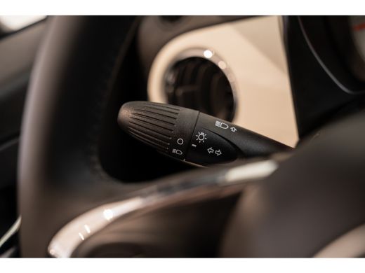 Fiat 500 1.0 Hybrid Dolcevita Finale | Panoramadak | NL Auto | Parkeersensoren | Apple Carplay & Android A... ActivLease financial lease