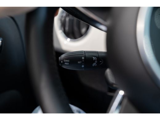 Fiat 500 1.0 Hybrid Dolcevita Finale | Panoramadak | NL Auto | Parkeersensoren | Apple Carplay & Android A... ActivLease financial lease