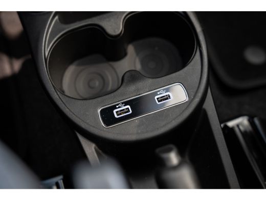 Fiat 500 1.0 Hybrid Dolcevita Finale | Panoramadak | NL Auto | Parkeersensoren | Apple Carplay & Android A... ActivLease financial lease