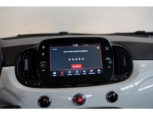 Fiat 500 1.0 Hybrid Dolcevita Finale | Panoramadak | NL Auto | Parkeersensoren | Apple Carplay & Android A... ActivLease financial lease