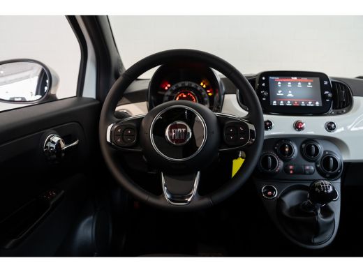 Fiat 500 1.0 Hybrid Dolcevita Finale | Panoramadak | NL Auto | Parkeersensoren | Apple Carplay & Android A... ActivLease financial lease