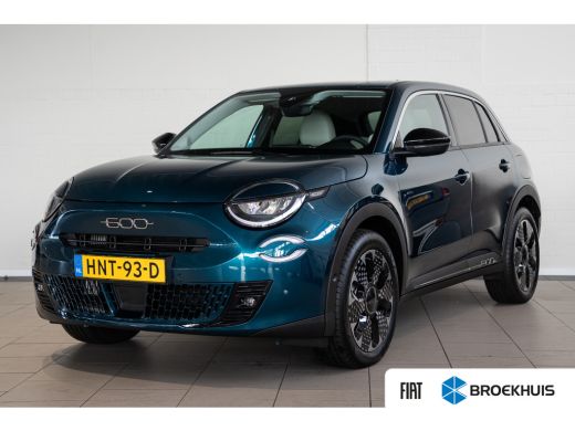 Fiat 600 1.2 Hybrid La Prima | Camera | Lederen bekleding | Stoelverwarming | Parkeersensoren | Keyless | ...