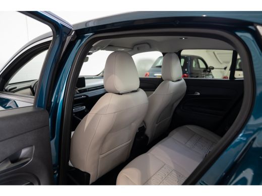 Fiat 600 1.2 Hybrid La Prima | Camera | Lederen bekleding | Stoelverwarming | Parkeersensoren | Keyless | ... ActivLease financial lease