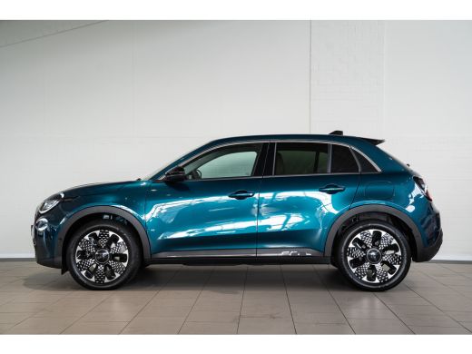 Fiat 600 1.2 Hybrid La Prima | Camera | Lederen bekleding | Stoelverwarming | Parkeersensoren | Keyless | ... ActivLease financial lease