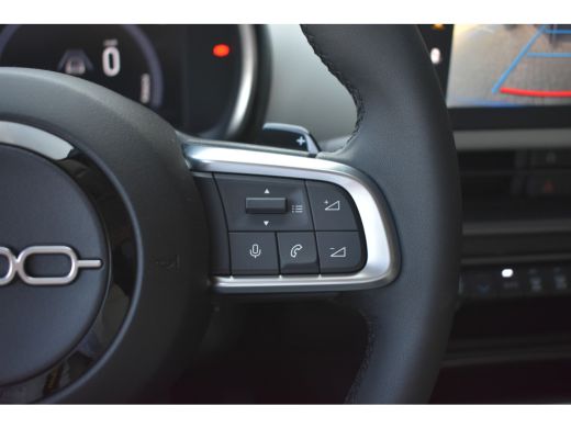 Fiat 600 La Prima | 10,25" touchscreen radio met Bluetooth, DAB & USB | 18" lichtmetalen velgen Diamont Cu... ActivLease financial lease