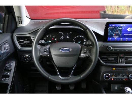 Ford Focus 1.5 EcoBoost Active Business | 1500kg trekgewicht! | Stoel+stuurverw. | Elek. a. klep | LED | 17'' ActivLease financial lease