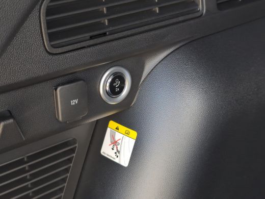 Ford Kuga 2.5 PHEV ST-Line | Airco (automatisch) | Cruise control adaptief | DAB ontvanger ActivLease financial lease