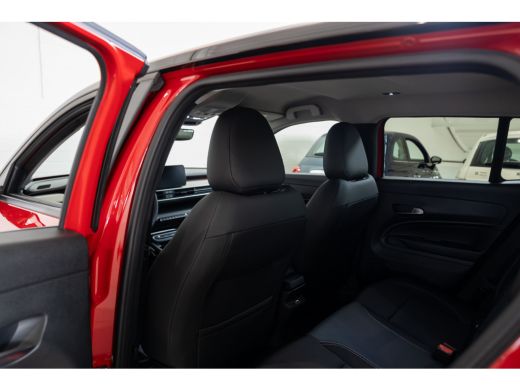 Jeep Avenger 1.2 e-Hybrid Summit | Navigatie | Camera | Keyless | Winter Pakket | Climate Controle | Apple Car... ActivLease financial lease