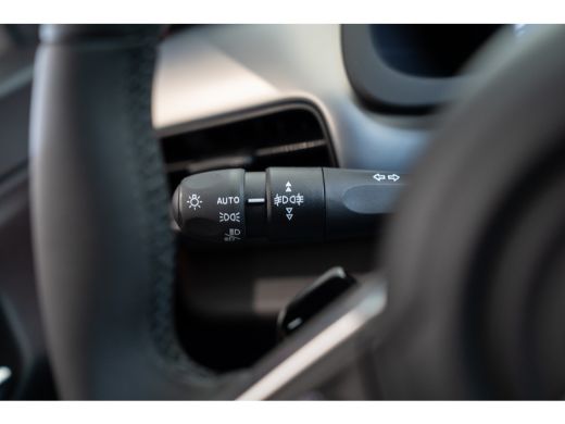 Jeep Avenger 1.2 e-Hybrid Summit | Navigatie | Camera | Keyless | Winter Pakket | Climate Controle | Apple Car... ActivLease financial lease