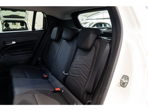 Jeep Avenger 1.2 e-Hybrid Summit | Navigatie | Climate Controle | 18 Incht lichtmetalen velgen | Apple Carplay... ActivLease financial lease