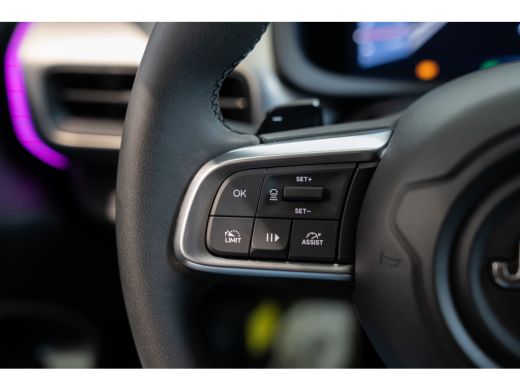 Jeep Avenger 1.2 e-Hybrid Summit | Navigatie | Climate Controle | 18 Incht lichtmetalen velgen | Apple Carplay... ActivLease financial lease