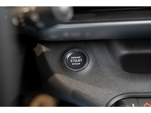 Jeep Avenger 1.2 e-Hybrid Summit | Navigatie | Climate Controle | 18 Incht lichtmetalen velgen | Apple Carplay... ActivLease financial lease