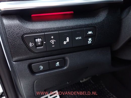 Kia e-Niro DynamicPlusLine 64kWh 97%SOH WARMTEPOMP/ACC/CAMERA/CARPLAY/KEYLESS ActivLease financial lease