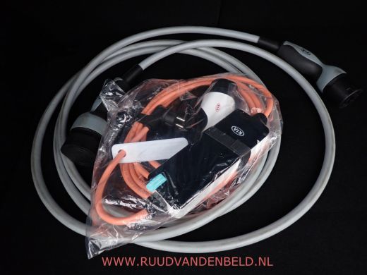 Kia e-Niro DynamicPlusLine 64kWh 97%SOH WARMTEPOMP/ACC/CAMERA/CARPLAY/KEYLESS ActivLease financial lease