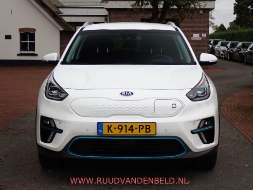 Kia e-Niro DynamicPlusLine 64kWh 97%SOH WARMTEPOMP/ACC/CAMERA/CARPLAY/KEYLESS ActivLease financial lease
