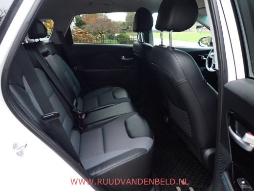 Kia e-Niro DynamicPlusLine 64kWh 97%SOH WARMTEPOMP/ACC/CAMERA/CARPLAY/KEYLESS ActivLease financial lease