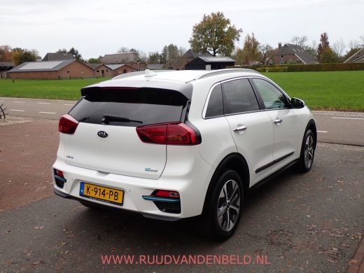 Kia e-Niro DynamicPlusLine 64kWh 97%SOH WARMTEPOMP/ACC/CAMERA/CARPLAY/KEYLESS ActivLease financial lease