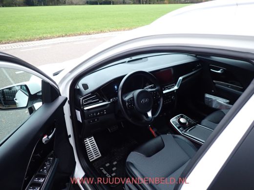 Kia e-Niro DynamicPlusLine 64kWh 97%SOH WARMTEPOMP/ACC/CAMERA/CARPLAY/KEYLESS ActivLease financial lease