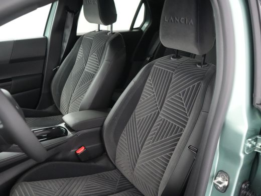 Lancia Ypsilon LX - Electric Automaat ActivLease financial lease