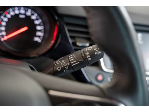 Opel Crossland X 1.2 120 Jaar Edition | Trekhaak | Apple Carplay & Android Auto | Lichtmetalen velgen | Cruise Con... ActivLease financial lease